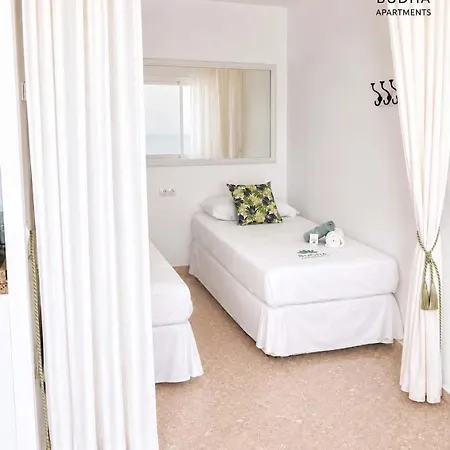 First Line Sea View Terrace 204 By Budha شقة توريمولينوس
